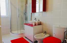 Apartament cu 2 camere, loc de parcare, 50 de mp, zona Grand Hotel Italia