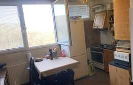 Garsoniera de vanzare, 32mp, etaj intermediar, orientare sudica, garaj