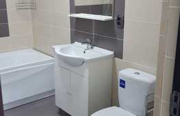 Apartament cu 3 camere, 50 mp, decomandat, loc de parcare , in zona Vivo 