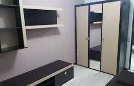 Apartament cu 3 camere, 50 mp, decomandat, loc de parcare , in zona Vivo 