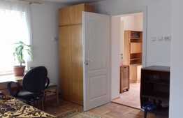 Casa individuala 45 mp, teren 555 mp, front 10ml, zona de case!