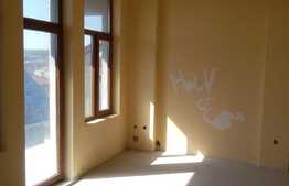  Casa de 240 mp utili cu 240 mp de teren!