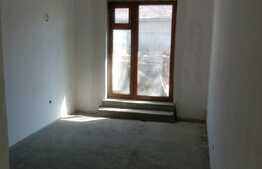  Casa de 240 mp utili cu 240 mp de teren!