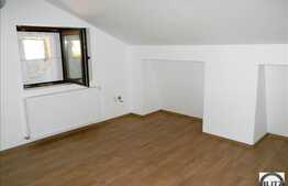 2 camere, 52 mp la mansarda in zona Europa