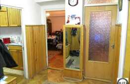 La 3 min de Kaufland, 2 cam decomandate!