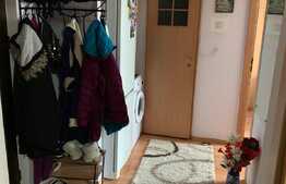 Fa rai din ce ai! 2 camere, 40 mp, aproape de facilitati. Compartimentarea si pozitionarea fac din acesta, o oferta demna de luat in considerare.