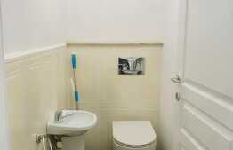 Apartament cu 3 camere pe strada Augustin Presecan!!