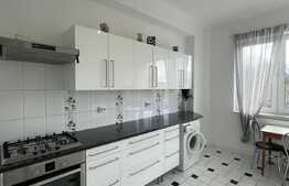 Apartament 2 camere, 80 mp, loc de parcare, Piata Cipariu!