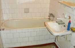 Vanzare 2 camere, 46 mp + 8 mp balcon in zona Donath, merita vazut!