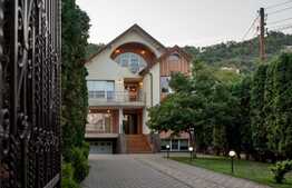 Casa exclusivista, 720 mp utili cu 1979 mp de teren in Grigorescu!