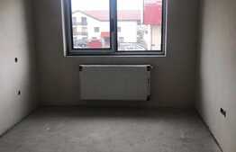 Apartament 3 camere, doua bai, semifinisat, garaj, zona Sub Cetate 