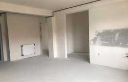 Apartament 3 camere, doua bai, semifinisat, garaj, zona Sub Cetate 