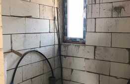 Casa cuplata de vanzare, 120 mp, 4 camere, teren 300 mp, Zona Florilor 