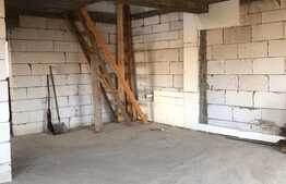 Casa cuplata de vanzare, 120 mp, 4 camere, teren 300 mp, Zona Florilor 