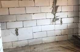 Casa cuplata de vanzare, 120 mp, 4 camere, teren 300 mp, Zona Florilor 