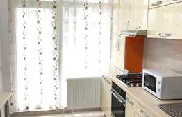 Garsoniera, 43 mp, decomandata, garaj, zona strazii Soporului