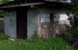 De vanzare casa la tara, noua, 85 mp utili, teren 6740 mp, Est