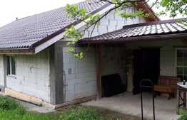 De vanzare casa la tara, noua, 85 mp utili, teren 6740 mp, Est