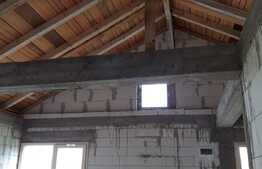 De vanzare casa la tara, noua, 85 mp utili, teren 6740 mp, Est