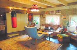 Casa individuala, 200 mp, 1300 mp teren, zona foarte frumoasa de case in Faget!