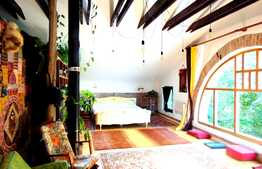 Casa individuala, 200 mp, 1300 mp teren, zona foarte frumoasa de case in Faget!