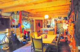 Casa individuala, 200 mp, 1300 mp teren, zona foarte frumoasa de case in Faget!