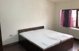 Casa 90 mp, 3 camere, terasa 40 mp, parcare, zona Plevnei