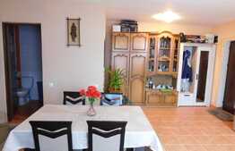 3 camere, 2 balcoane, etaj intermediar, zona de interes!