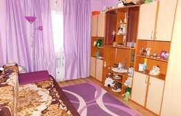 3 camere, 2 balcoane, etaj intermediar, zona de interes!