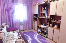 3 camere, 2 balcoane, etaj intermediar, zona de interes!