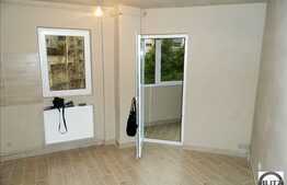 2 camere de vanzare, renovat recent