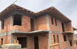 Duplex de vanzare, 114 mp, 4 camere, semifinisat, zona Vivo!