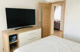 Apartament de revista, Ultrafinisat, 4 camere decomandat, 82 mp utili, 2 bai, 2 balcoane, parcare.