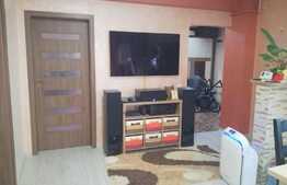 Apartament 3 camere, 62 mp,intermediar,parcare,boxa zona Stejarului, Floresti!