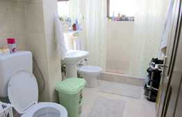 Apartament 3 camere, 56 mp, loc de parcare! Zona Sub Cetate!