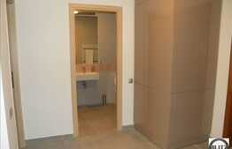 Zona accesibila 53 mp, semifinisat!