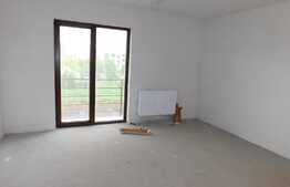 Acces restrictionat, suprafata generoasa, loc de parcare, zona strazii Avram Iancu, Floresti