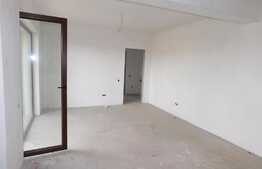 Acces restrictionat, suprafata generoasa, loc de parcare, zona strazii Avram Iancu, Floresti