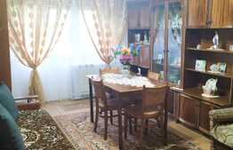 Reducere de pret!!! Apartament 3 camere, decomandat, 70 mp, zona strazii Plopilor