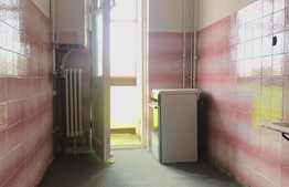 Se vinde URGENT! Apartament 3 camere decomandat, 67 mp utili, zona strazii Izlazului. Optional si garaj.