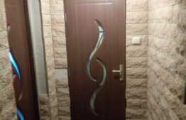 De vanzare casa 76 mp, curte comuna!