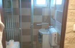 De vanzare casa 76 mp, curte comuna!