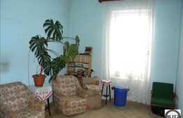 In zona exceptionala  44 mp pe Eroilor!