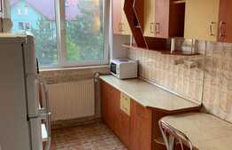 Apartament 3 camere, structurat pe 2 niveluri , 76 mp, zona Hotel Royal !