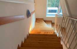 Apartament 3 camere, structurat pe 2 niveluri , 76 mp, zona Hotel Royal !