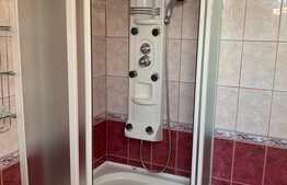 Apartament 3 camere, structurat pe 2 niveluri , 76 mp, zona Hotel Royal !