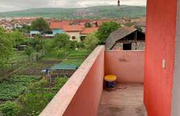 Apartament 2 camere, decomandat, zona de case, zona Traian Vuia