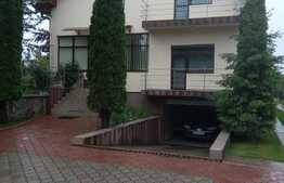  Casa de 310 mp utili cu 700 mp de teren!