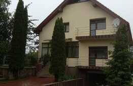  Casa de 310 mp utili cu 700 mp de teren!