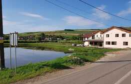 Exclusivitate, pensiune 438mp cu lac de agrement 3200mp in Com. Catina la 45km de Cluj